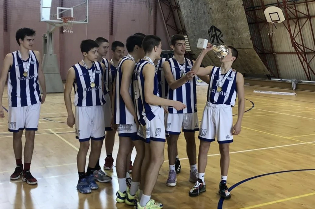 Košarkaši OŠ Milica Pavlović Košarkaši OŠ Milica Pavlović